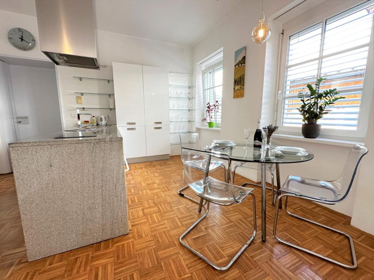 Charming Starry Night Apartment Любляна Екстер'єр фото